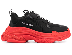 Кроссовки Balenciaga Triple S черные с красной подошвой