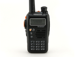 Рация Kenwood TH-K4AT Dual Band VHF+UHF (136-174MHz/400-470MHz), 8W, 3000mAh Li-ion, с гарнитурой