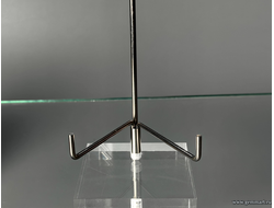 Подставка типа "мольберт" пластик с металлом.