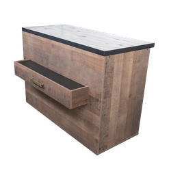 Рабочий прилавок из ЛДСП с металлическими вставками