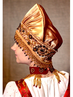 Русский народный женский праздничный головной убор "Сборник".