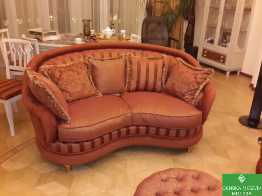 Обтяжка дивана в Москве
Пошив подушек с бахромой
☎8909-966-27-18