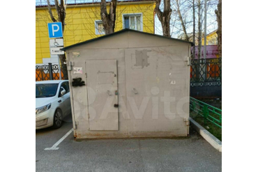 Когда на место установки металлического гаража кран не смог проехать из за подьездной дороги (мешали деревья и провода)