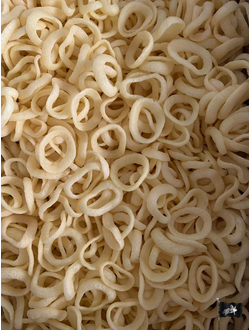 Чипсы весовые ТМ КОРОЛЬ ВКУСА луковые КОЛЬЦА (СЫР) короб 1 кг.