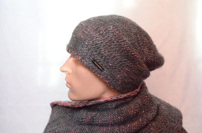 Серо - красная мужская шапка и снуд двухсторонний комплект Vizio 141