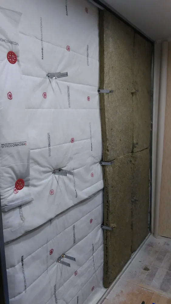 Устройство плиты базальтовой через виброподвес "Сонокреп-Протектор"