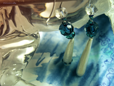 Принцесса Миядзаки. Серьги-капли с хрустальными бусинами и чешским бисером