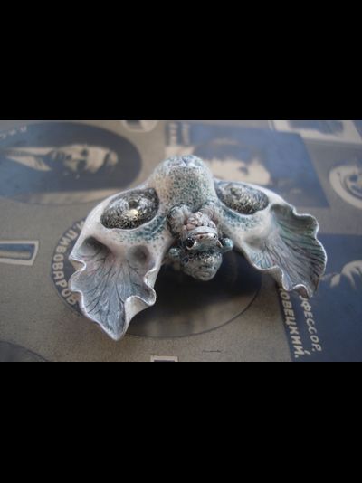 "Сомнус, Гипнотический Кот" необычная брошь по мотивам творчества Тима Бёртона