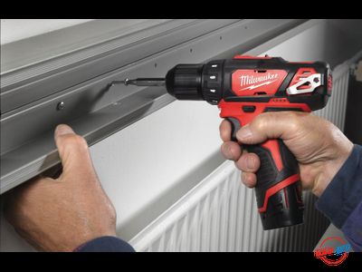 Аккумуляторная дрель-шуруповерт Milwaukee M12 BDD-202C 4933441915