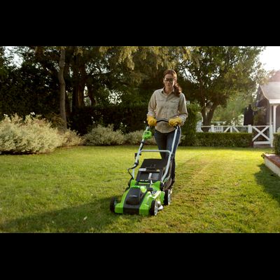 Аккумуляторная газонокосилка Greenworks G40LM41K4 set