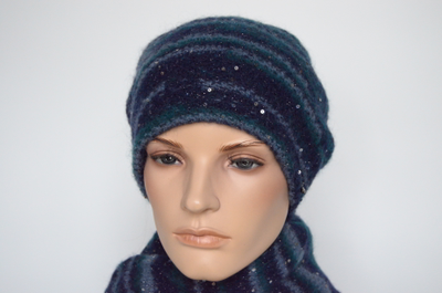 siniy-vyazaniy-beret-s-payetkami-vizio-italiya-8066-v