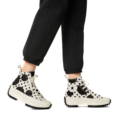 Купить кеды Converse Run Star Hike Platform Polka Dots на платформе черно-белые