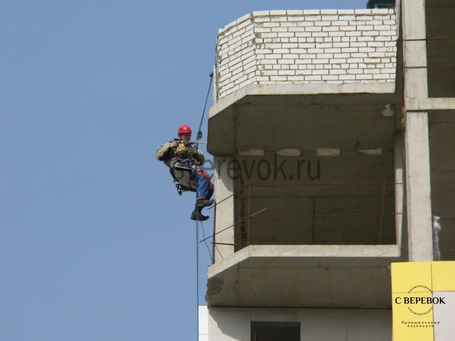 Выравнивание бетонных поясков