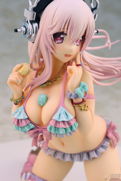 Фигурка 1/7 Супер Сонико (Super Sonico)