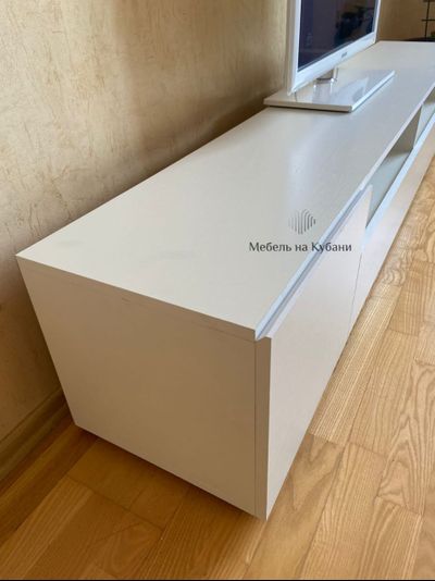 Токио тумба под ТВ