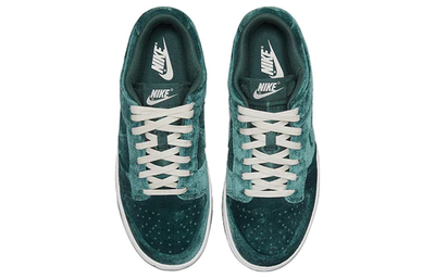 Изумрудные бархатные найк данк Кроссовки Nike Dunk Green Velvet женские DZ5224-300 купить