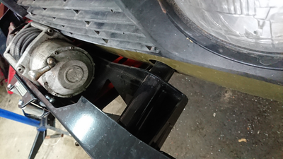 Подрамник (площадка) лебёдки Нива 4х4 "Вольф-стелс ZST-C-2" универсальный на трубах