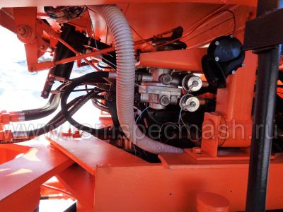 Фронтальный погрузчик ПК 33-01-00