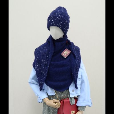 siniy-sharf-platok-vyazaniy-s-payetkami-italiya-vizio-6943-st