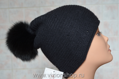 vyazanaya-shapka-s-pomponom-italiya-vizio-kupit-v-moskve