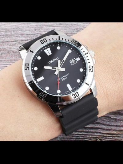 Часы Casio MTP-VD01-1E