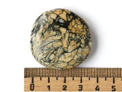 Пинолит, полировка плоская, Австрия (38*38*10 мм, 27 г) №15562