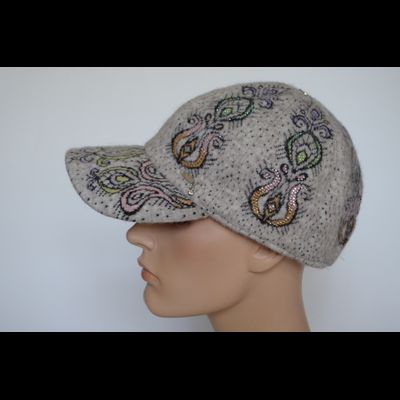 Зимняя бейсболка со стразами Vizio Италия 1037 VE