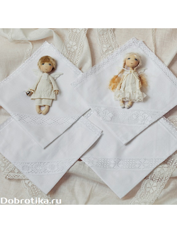Пеленка с кружевной вставкой без капюшона