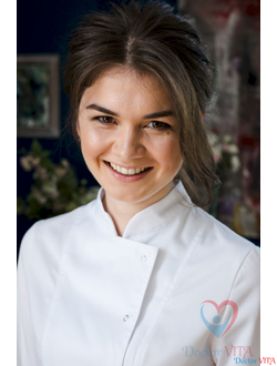 Халат белый с синим кантом IvaMed