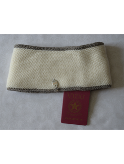 belaya-vyazanaya-zhenskaya-povyazka-s-bezhevym-vizio-italiya