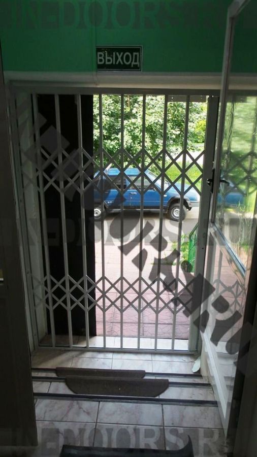 Раздвижные решетки на двери 3