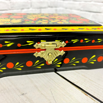 Шкатулка для хранения украшений Птица с клубникой 120*80 мм с росписью Хохлома