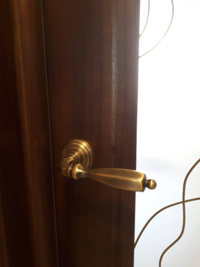 ЛАЙНДОР (УЛЬЯНОВСК)/ МОДЕЛЬ МАЛЬТА-2/ НАТУРАЛЬНЫЙ ШПОН АМЕРИКАНСКОГО ОРЕХА/ ТОН 23 (АМЕРИКАНСКИЙ ОРЕХ)