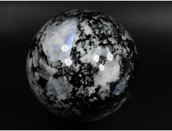 Шар Лунный камень, Турмалин чёрный (шерл), Индия (78 мм, 746 г) №35326