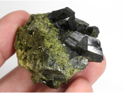 Эпидот, сросток кристаллов, Перу (40*33*30 мм, 55 г) №35866