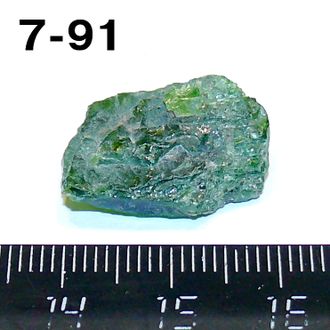 Хромдиопсид натуральный (необработанный) №7-91: 2,8г - 20*14*6мм