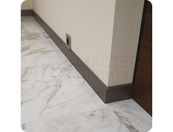 Плинтус ХДФ Dollken Cubu Flex Life 80мм Х 2,5 м 1245 Бронза в интерьере 2