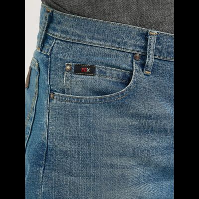 Джинсы Wrangler® Cody Johnson 20X® Advanced Comfort 01 Competition Relaxed Fit Jean