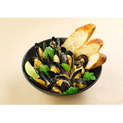 Мидии двустворчатые в соусе Том-ям