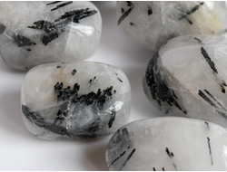 Кварц с черным турмалином (шерл) галтовка в ассортименте, Бразилия (27-32 мм, 17-21 г) №21385