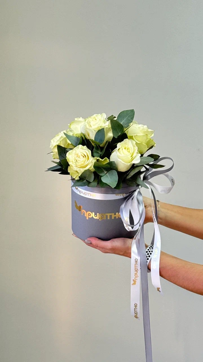 Цветочная композиция цветов на 8 марта № 738