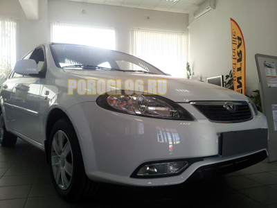 Защита радиатора Daewoo Gentra black