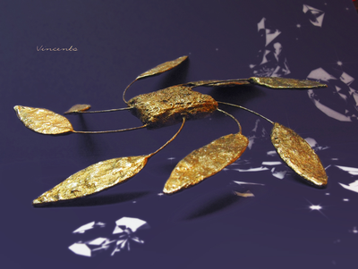 Золотая брошь "Артефакты Атлантиды. Цветок Солнца"