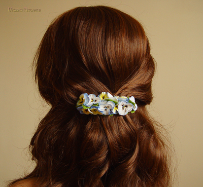 Заколка-автомат с анютками.