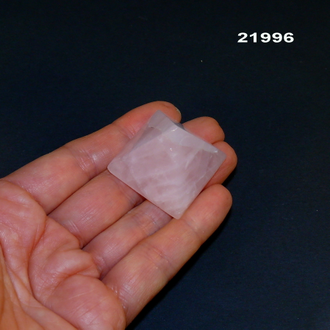 Розовый кварц натуральный (пирамида) арт.21996: 26,1г - 30*30*25мм