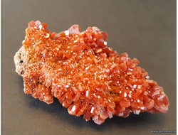 Ванадинит на породе. Марокко. 60*32*20мм