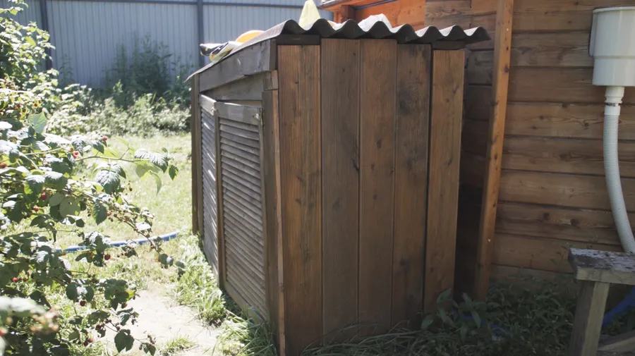 Бассейн "Баргузин" установлен на поверхности без бетонных работ, приобретен заказчиком в базовой комплектации и собран самостоятельно. 