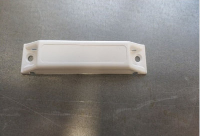 RFID метка UHF корпусная TAG SHA R/LT 35  UCode8 (NXP) 117 х 24,22 х 13,06 мм