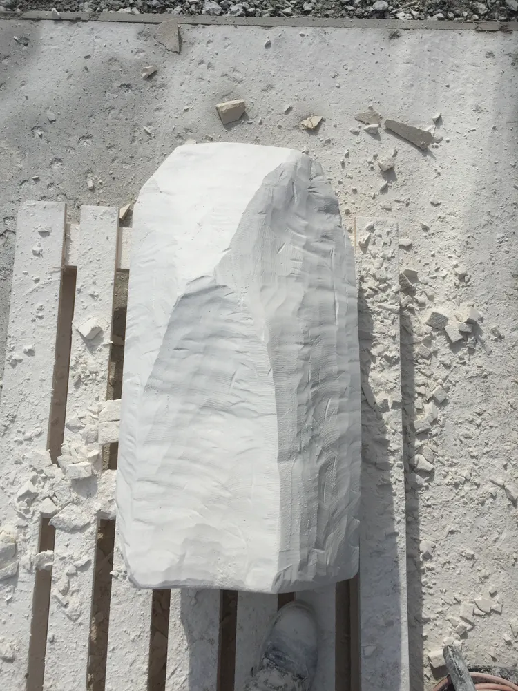 Различным инструментом задаем форму будущего изделия