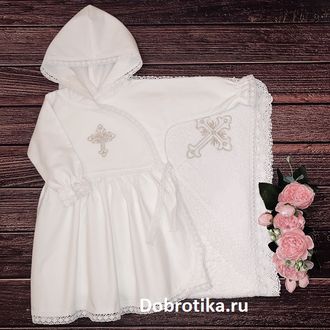 Теплый набор для Крещения девочки "Нарядница": платье с капюшоном, махровое полотенце 100х100 см; можно вышить любое имя, цвет крестиков серебряный